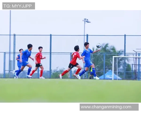 大学生足球联赛:青春赛场上的球星崛起与梦想拼搏 大学生足球联赛:青春赛场上的球星崛起与梦想拼搏