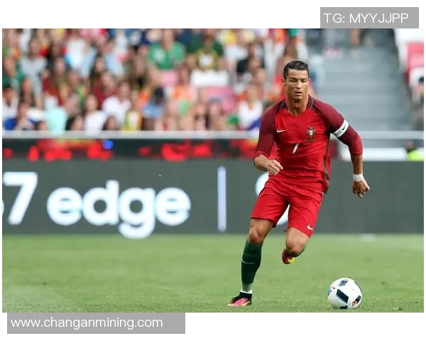 帅气足球球星精彩瞬间集锦 热血竞技与炫酷技术完美呈现 帅气足球球星精彩瞬间集锦 热血竞技与炫酷技术完美呈现